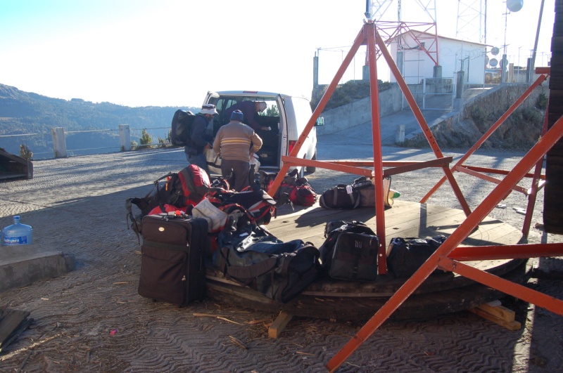 Loading up to leave Ixta.  1/10/06  8:12am